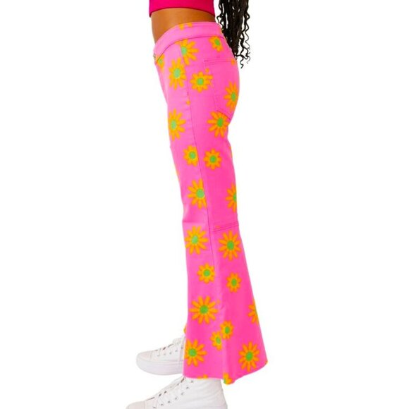 Free People Youthquake Pink Lipstick Combo Cropped Retro Flare Jeans Size 30 NWT - Picture 12 of 15